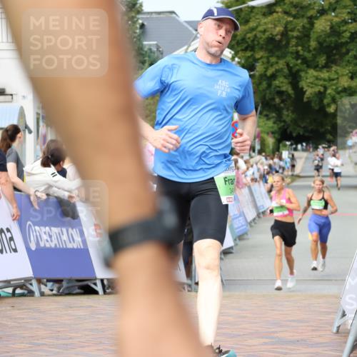 31.08.2025 - 21. Blankeneser Heldenlauf Strokosch-Dieckow http://msf.ph/oto/8655269 31.08.2025 11:00:46 Ziel 3480, 3436, 3468, 3469 meine-sportfotos.de