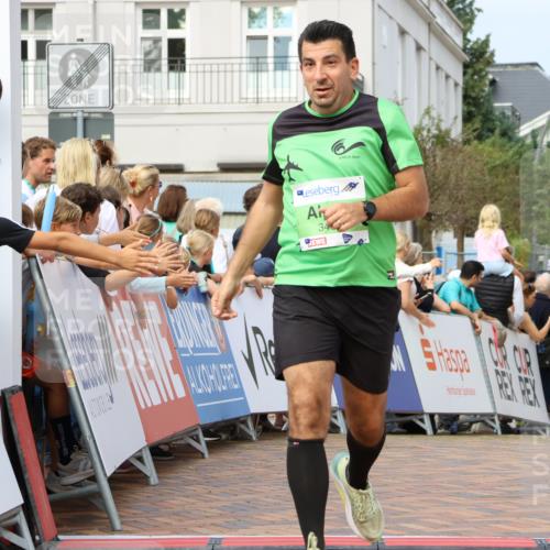 31.08.2025 - 21. Blankeneser Heldenlauf Strokosch-Dieckow http://msf.ph/oto/8655283 31.08.2025 11:00:36 Ziel 3480, 3435, 3235, 3468, 3469 meine-sportfotos.de