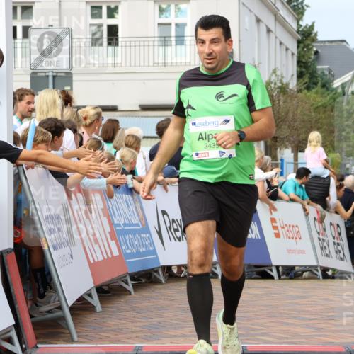 31.08.2025 - 21. Blankeneser Heldenlauf Strokosch-Dieckow http://msf.ph/oto/8655287 31.08.2025 11:00:36 Ziel 3480, 3435, 3235, 3468, 3469 meine-sportfotos.de