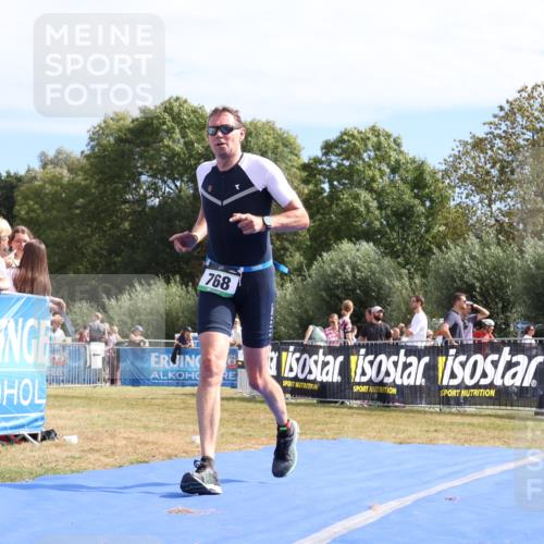 31.08.2025 - Elbe Triathlon Hamburg Strokosch-Dieckow http://msf.ph/oto/8655309 31.08.2025 11:46:54 Ziel 768, 1245, 1248 meine-sportfotos.de