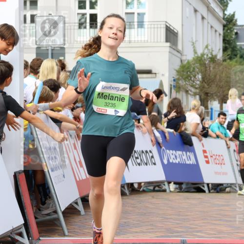 31.08.2025 - 21. Blankeneser Heldenlauf Strokosch-Dieckow http://msf.ph/oto/8655311 31.08.2025 11:00:33 Ziel 3435, 3365, 3235 meine-sportfotos.de