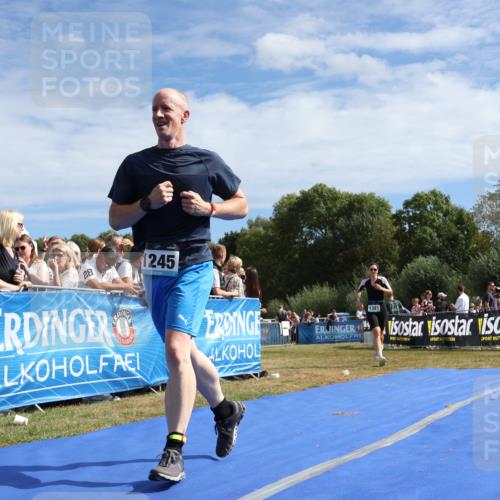 31.08.2025 - Elbe Triathlon Hamburg Strokosch-Dieckow http://msf.ph/oto/8655315 31.08.2025 11:47:02 Ziel 1245, 1381, 1439 meine-sportfotos.de