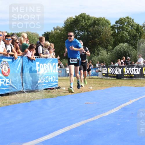 31.08.2025 - Elbe Triathlon Hamburg Strokosch-Dieckow http://msf.ph/oto/8655324 31.08.2025 11:47:11 Ziel 681, 1263, 1302, 1419, 1439 meine-sportfotos.de
