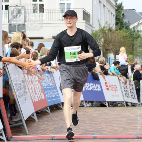31.08.2025 - 21. Blankeneser Heldenlauf Strokosch-Dieckow http://msf.ph/oto/8655352 31.08.2025 11:00:27 Ziel 3365, 3713 meine-sportfotos.de