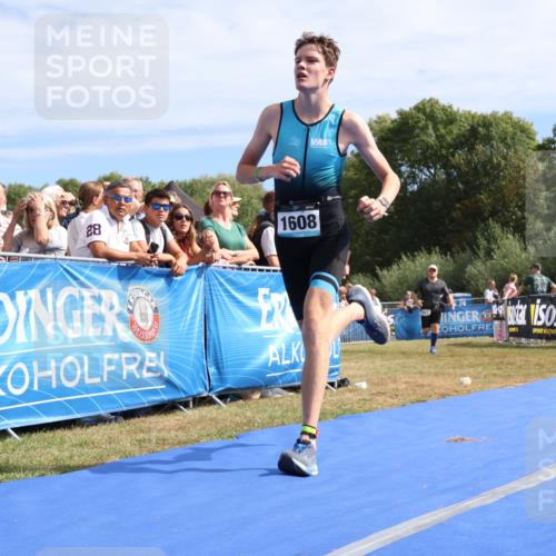 31.08.2025 - Elbe Triathlon Hamburg Strokosch-Dieckow http://msf.ph/oto/8655354 31.08.2025 11:47:28 Ziel 446, 487, 1308, 1608 meine-sportfotos.de
