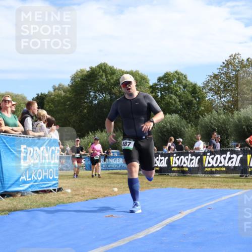31.08.2025 - Elbe Triathlon Hamburg Strokosch-Dieckow http://msf.ph/oto/8655357 31.08.2025 11:47:32 Ziel 487, 1025, 1608 meine-sportfotos.de