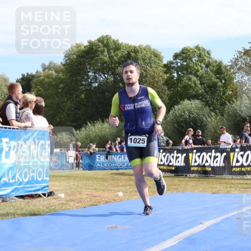 31.08.2025 - Elbe Triathlon Hamburg Strokosch-Dieckow http://msf.ph/oto/8655360 31.08.2025 11:47:37 Ziel 487, 1025 meine-sportfotos.de