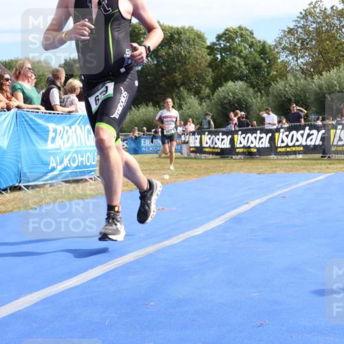31.08.2025 - Elbe Triathlon Hamburg Strokosch-Dieckow http://msf.ph/oto/8655377 31.08.2025 11:48:08 Ziel 679, 863, 921, 1283 meine-sportfotos.de
