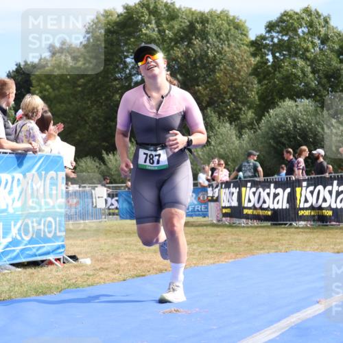 31.08.2025 - Elbe Triathlon Hamburg Strokosch-Dieckow http://msf.ph/oto/8655384 31.08.2025 11:48:22 Ziel 762, 787, 1614 meine-sportfotos.de
