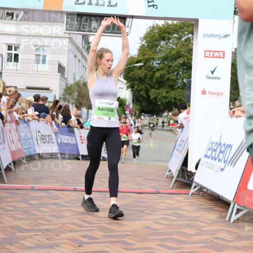 31.08.2025 - 21. Blankeneser Heldenlauf Strokosch-Dieckow http://msf.ph/oto/8655417 31.08.2025 11:00:14 Ziel 3247, 3691, 3660, 3655, 3664, 3431, 3670 meine-sportfotos.de