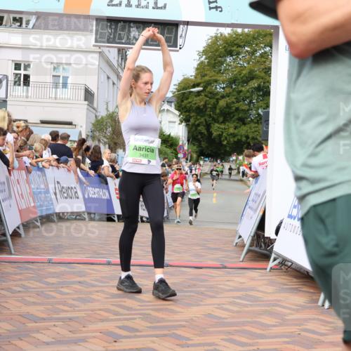 31.08.2025 - 21. Blankeneser Heldenlauf Strokosch-Dieckow http://msf.ph/oto/8655425 31.08.2025 11:00:14 Ziel 3247, 3691, 3660, 3655, 3664, 3431, 3670 meine-sportfotos.de