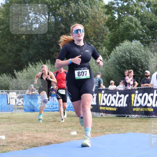 31.08.2025 - Elbe Triathlon Hamburg Strokosch-Dieckow http://msf.ph/oto/8655434 31.08.2025 11:50:04 Ziel 807, 1332, 1378 meine-sportfotos.de