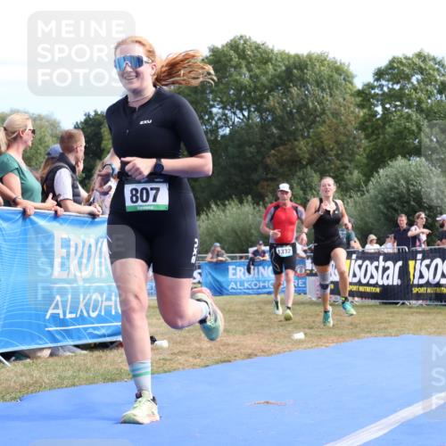 31.08.2025 - Elbe Triathlon Hamburg Strokosch-Dieckow http://msf.ph/oto/8655438 31.08.2025 11:50:06 Ziel 807, 1332, 1378 meine-sportfotos.de