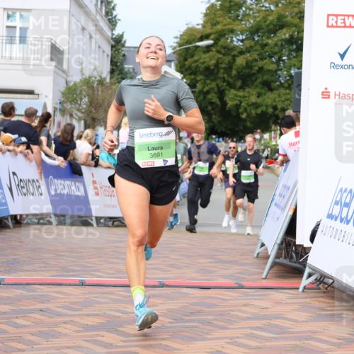 31.08.2025 - 21. Blankeneser Heldenlauf Strokosch-Dieckow http://msf.ph/oto/8655523 31.08.2025 11:00:07 Ziel 3162, 3247, 3691, 3660, 3655, 3664 meine-sportfotos.de