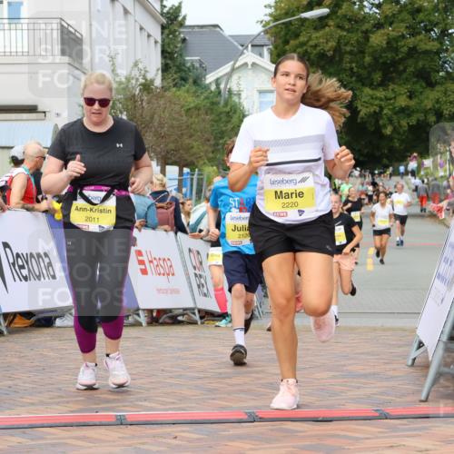 31.08.2025 - 21. Blankeneser Heldenlauf Strokosch-Dieckow http://msf.ph/oto/8655542 31.08.2025 10:33:25 Ziel 2011, 2044, 2126, 2640, 2639, 2220, 2221 meine-sportfotos.de