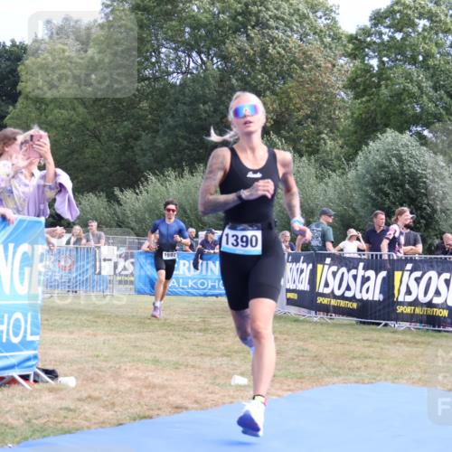 31.08.2025 - Elbe Triathlon Hamburg Strokosch-Dieckow http://msf.ph/oto/8655554 31.08.2025 11:51:45 Ziel 1389, 1390, 1436, 1592 meine-sportfotos.de