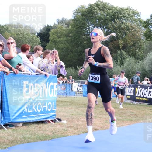 31.08.2025 - Elbe Triathlon Hamburg Strokosch-Dieckow http://msf.ph/oto/8655555 31.08.2025 11:51:45 Ziel 1389, 1390, 1436, 1592 meine-sportfotos.de