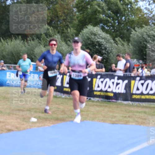 31.08.2025 - Elbe Triathlon Hamburg Strokosch-Dieckow http://msf.ph/oto/8655561 31.08.2025 11:51:48 Ziel 1300, 1389, 1390, 1436, 1592 meine-sportfotos.de