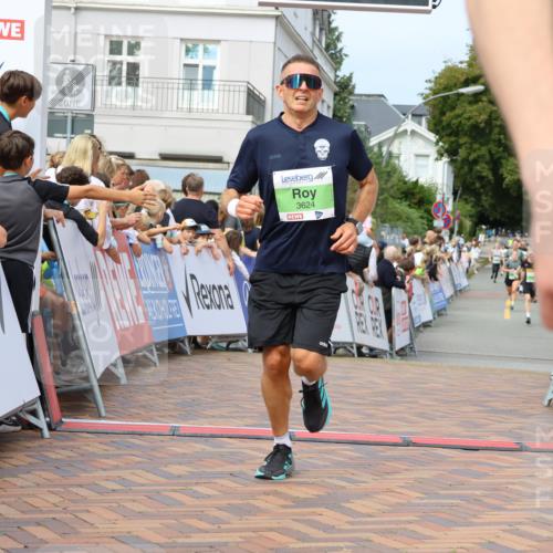 31.08.2025 - 21. Blankeneser Heldenlauf Strokosch-Dieckow http://msf.ph/oto/8655581 31.08.2025 10:59:59 Ziel 3624, 3262, 3438 meine-sportfotos.de