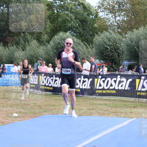 31.08.2025 - Elbe Triathlon Hamburg Strokosch-Dieckow http://msf.ph/oto/8655597 31.08.2025 11:52:16 Ziel 871, 892, 1294 meine-sportfotos.de