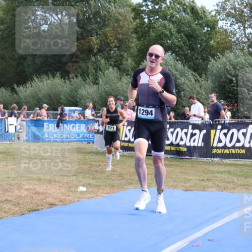 31.08.2025 - Elbe Triathlon Hamburg Strokosch-Dieckow http://msf.ph/oto/8655598 31.08.2025 11:52:17 Ziel 871, 892, 1294 meine-sportfotos.de