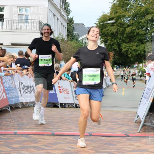 31.08.2025 - 21. Blankeneser Heldenlauf Strokosch-Dieckow http://msf.ph/oto/8655623 31.08.2025 10:59:56 Ziel 3624, 3262, 3438 meine-sportfotos.de