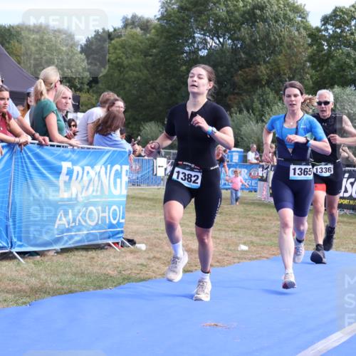 31.08.2025 - Elbe Triathlon Hamburg Strokosch-Dieckow http://msf.ph/oto/8655650 31.08.2025 11:52:50 Ziel 1336, 1365, 1382 meine-sportfotos.de