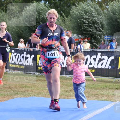 31.08.2025 - Elbe Triathlon Hamburg Strokosch-Dieckow http://msf.ph/oto/8655664 31.08.2025 11:52:58 Ziel 824, 1406, 1411 meine-sportfotos.de