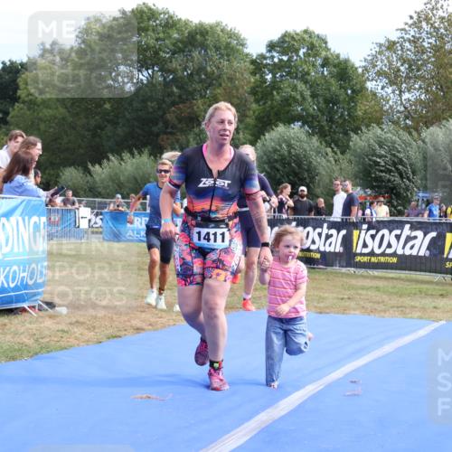 31.08.2025 - Elbe Triathlon Hamburg Strokosch-Dieckow http://msf.ph/oto/8655670 31.08.2025 11:52:59 Ziel 824, 1342, 1406, 1411 meine-sportfotos.de
