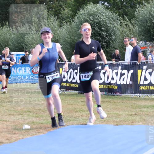 31.08.2025 - Elbe Triathlon Hamburg Strokosch-Dieckow http://msf.ph/oto/8655686 31.08.2025 11:53:19 Ziel 1339, 1388, 1405, 1425 meine-sportfotos.de