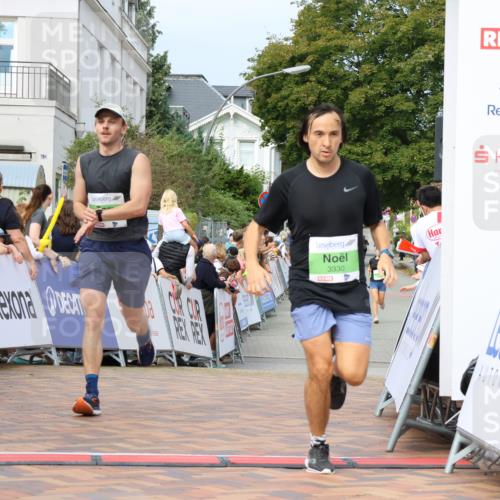 31.08.2025 - 21. Blankeneser Heldenlauf Strokosch-Dieckow http://msf.ph/oto/8655689 31.08.2025 10:59:46 Ziel 3551, 3330, 3364, 3467 meine-sportfotos.de