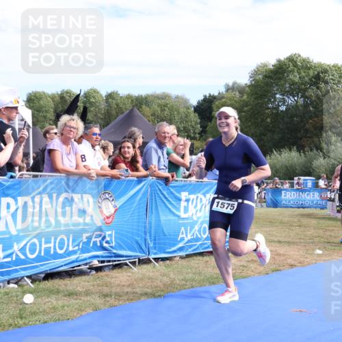 31.08.2025 - Elbe Triathlon Hamburg Strokosch-Dieckow http://msf.ph/oto/8655734 31.08.2025 11:53:46 Ziel 1317, 1431, 1575 meine-sportfotos.de
