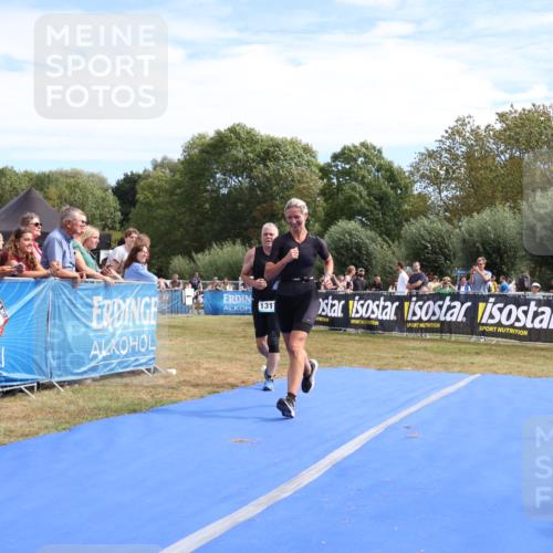 31.08.2025 - Elbe Triathlon Hamburg Strokosch-Dieckow http://msf.ph/oto/8655739 31.08.2025 11:53:48 Ziel 588, 1317, 1431, 1575 meine-sportfotos.de