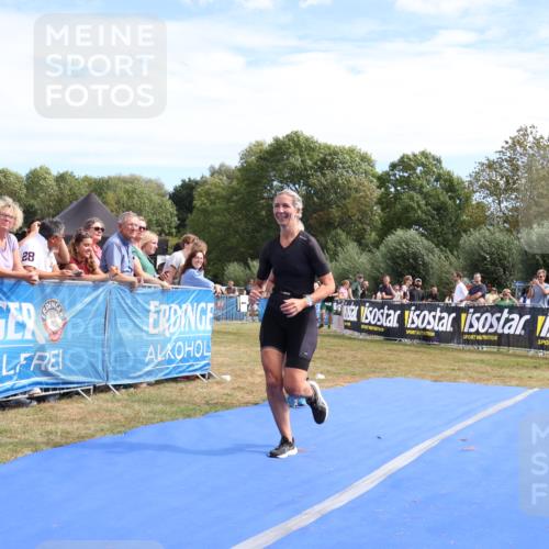 31.08.2025 - Elbe Triathlon Hamburg Strokosch-Dieckow http://msf.ph/oto/8655742 31.08.2025 11:53:48 Ziel 588, 1317, 1431, 1575 meine-sportfotos.de