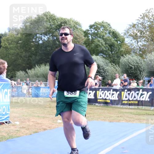 31.08.2025 - Elbe Triathlon Hamburg Strokosch-Dieckow http://msf.ph/oto/8655751 31.08.2025 11:53:57 Ziel 588 meine-sportfotos.de