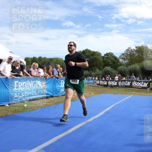 31.08.2025 - Elbe Triathlon Hamburg Strokosch-Dieckow http://msf.ph/oto/8655752 31.08.2025 11:53:57 Ziel 588 meine-sportfotos.de