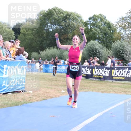 31.08.2025 - Elbe Triathlon Hamburg Strokosch-Dieckow http://msf.ph/oto/8655774 31.08.2025 11:54:28 Ziel 1311, 1454, 1580 meine-sportfotos.de