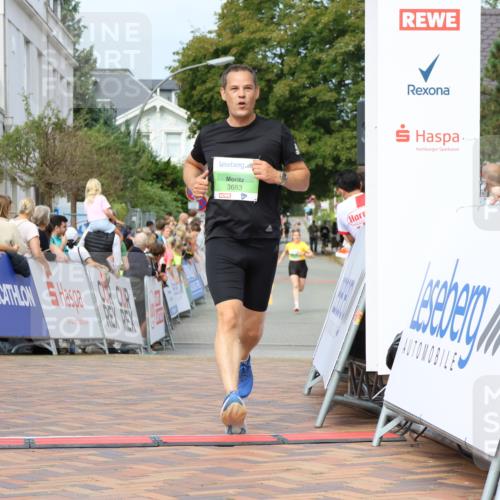 31.08.2025 - 21. Blankeneser Heldenlauf Strokosch-Dieckow http://msf.ph/oto/8655779 31.08.2025 10:59:33 Ziel 3433, 3683 meine-sportfotos.de