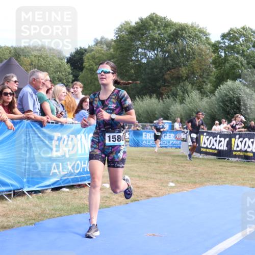31.08.2025 - Elbe Triathlon Hamburg Strokosch-Dieckow http://msf.ph/oto/8655781 31.08.2025 11:54:31 Ziel 800, 1454, 1580 meine-sportfotos.de