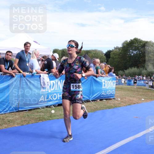 31.08.2025 - Elbe Triathlon Hamburg Strokosch-Dieckow http://msf.ph/oto/8655785 31.08.2025 11:54:32 Ziel 800, 1454, 1580 meine-sportfotos.de
