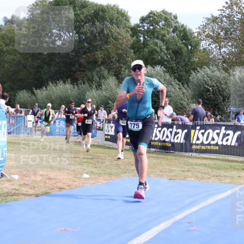 31.08.2025 - Elbe Triathlon Hamburg Strokosch-Dieckow http://msf.ph/oto/8655808 31.08.2025 11:54:54 Ziel 775, 879, 999, 1295, 1367, 1422 meine-sportfotos.de