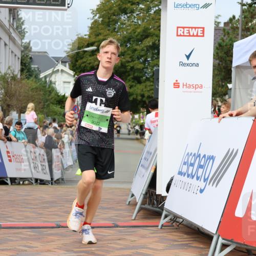 31.08.2025 - 21. Blankeneser Heldenlauf Strokosch-Dieckow http://msf.ph/oto/8655860 31.08.2025 10:59:07 Ziel 3295, 3426, 3022 meine-sportfotos.de