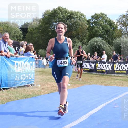 31.08.2025 - Elbe Triathlon Hamburg Strokosch-Dieckow http://msf.ph/oto/8655866 31.08.2025 11:55:16 Ziel 677, 1492, 1609 meine-sportfotos.de