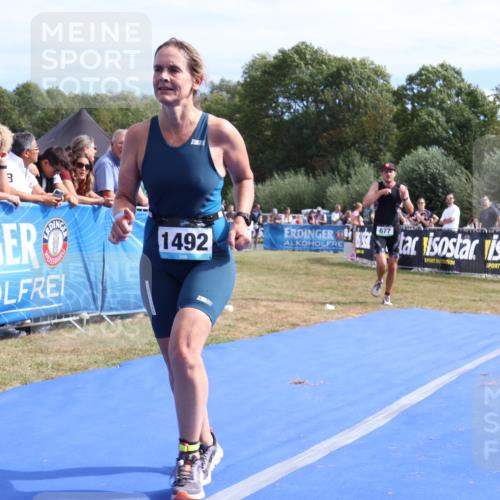 31.08.2025 - Elbe Triathlon Hamburg Strokosch-Dieckow http://msf.ph/oto/8655870 31.08.2025 11:55:17 Ziel 677, 1492, 1609 meine-sportfotos.de