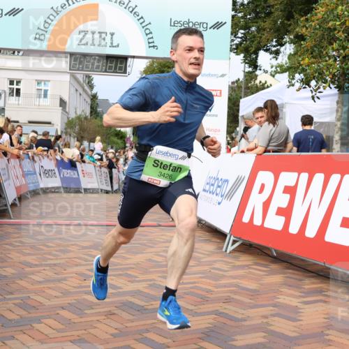 31.08.2025 - 21. Blankeneser Heldenlauf Strokosch-Dieckow http://msf.ph/oto/8655879 31.08.2025 10:59:03 Ziel 3295, 3426, 3022 meine-sportfotos.de