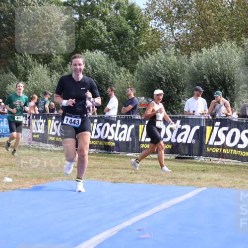 31.08.2025 - Elbe Triathlon Hamburg Strokosch-Dieckow http://msf.ph/oto/8655886 31.08.2025 11:55:34 Ziel 404, 808, 1428, 1443 meine-sportfotos.de