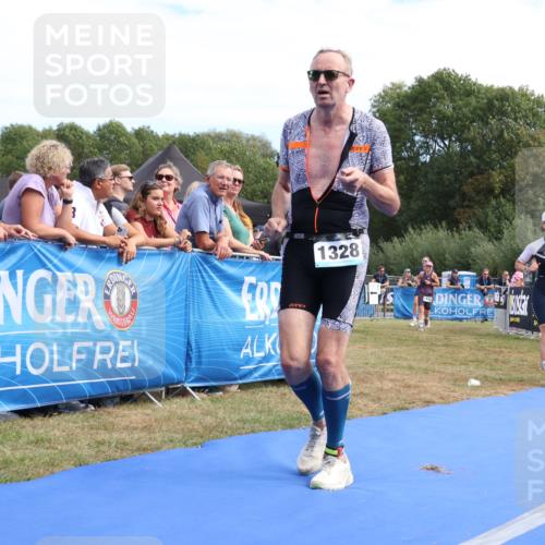 31.08.2025 - Elbe Triathlon Hamburg Strokosch-Dieckow http://msf.ph/oto/8655962 31.08.2025 11:56:57 Ziel 869, 1328, 1374, 1442 meine-sportfotos.de