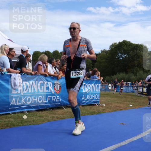 31.08.2025 - Elbe Triathlon Hamburg Strokosch-Dieckow http://msf.ph/oto/8655964 31.08.2025 11:56:58 Ziel 869, 1328, 1374, 1442 meine-sportfotos.de