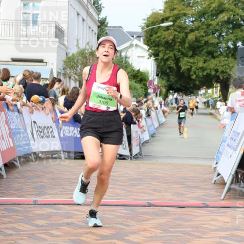 31.08.2025 - 21. Blankeneser Heldenlauf Strokosch-Dieckow http://msf.ph/oto/8656010 31.08.2025 10:58:41 Ziel 3064, 3651, 3705, 3457 meine-sportfotos.de