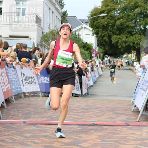 31.08.2025 - 21. Blankeneser Heldenlauf Strokosch-Dieckow http://msf.ph/oto/8656016 31.08.2025 10:58:41 Ziel 3064, 3651, 3705, 3457 meine-sportfotos.de